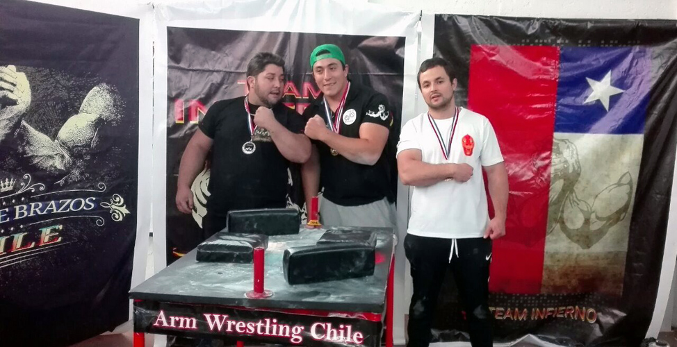 Alumno de Construcción Civil se coronó campeón en Torneo Nacional de Gallitos