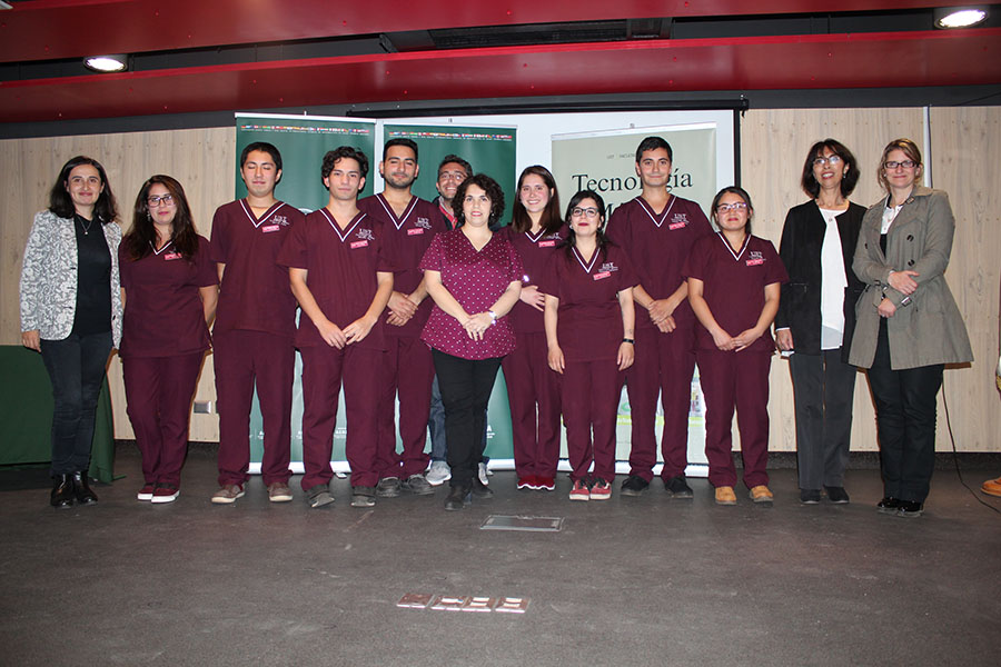 Estudiantes de Tecnología Médica vivieron su ceremonia de investidura
