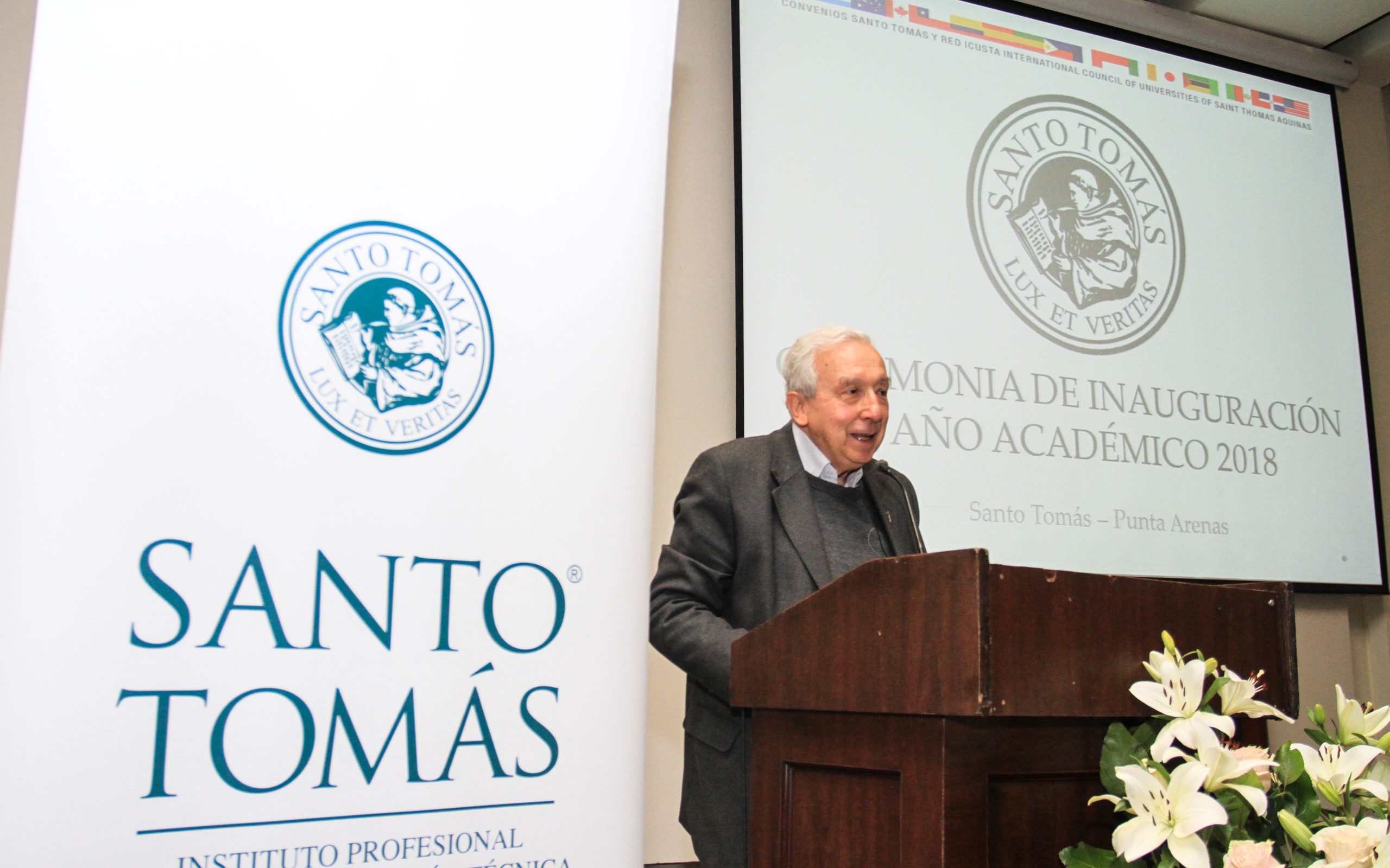 Santo Tomás Punta Arenas inauguró año académico con la visita del S.J Fernando Montes