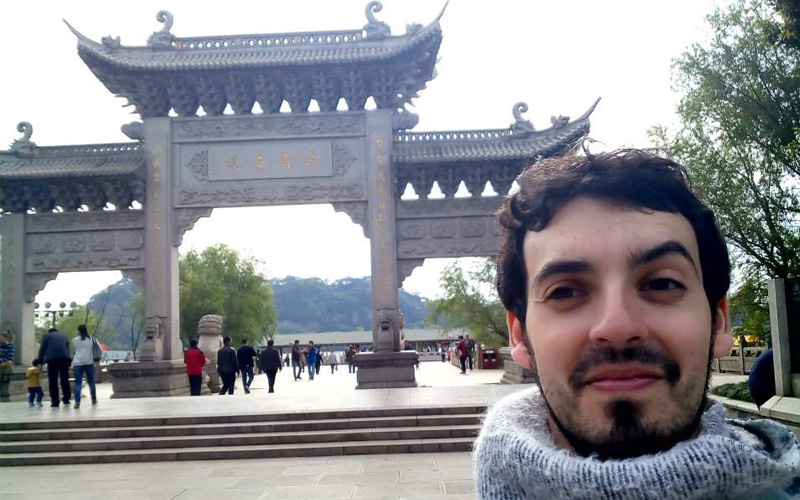 “Pasé de ser estudiante de chino mandarín en Chile, a profesor de español en Shanghái”