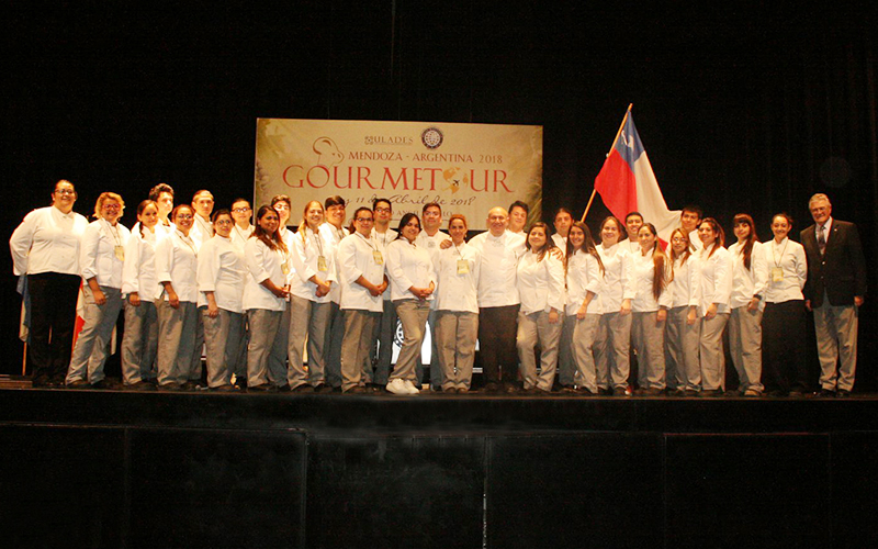 Delegación de carrera de Gastronomía Internacional y Tradicional Chilena participó en “Gourmetour” 2018 en Mendoza