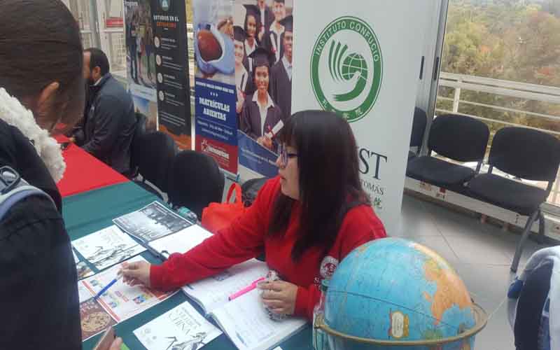 Instituto Confucio UST participa en ferias de idioma y cultura