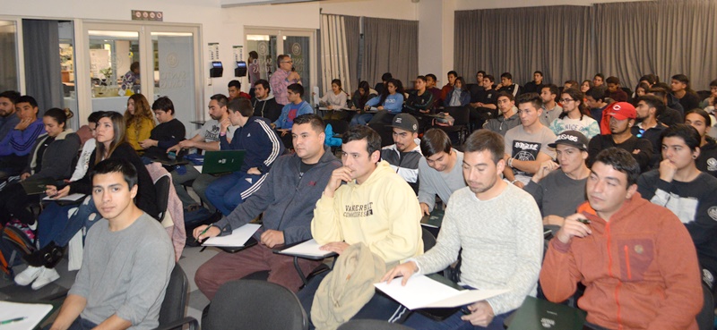 Primer seminario de actualización “Actividad Física y Salud” en Curicó