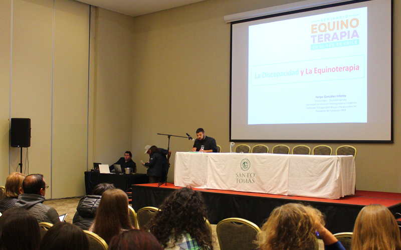 Con masiva participación Santo Tomás Osorno y Fundación Tronador realizan seminario de Equinoterapia