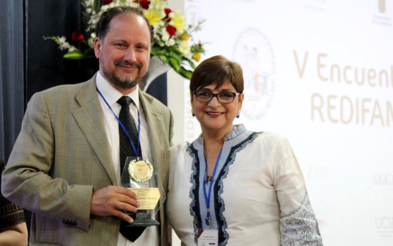 Director Instituto Berit  UST expone en Honduras el rol de la Famila y la Escuela en la formación de los hijos durante congreso Redifam