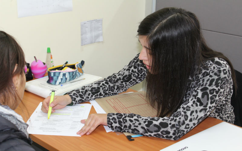 Orientación y representación legal gratuita ofrece la Universidad Santo Tomás Los Ángeles