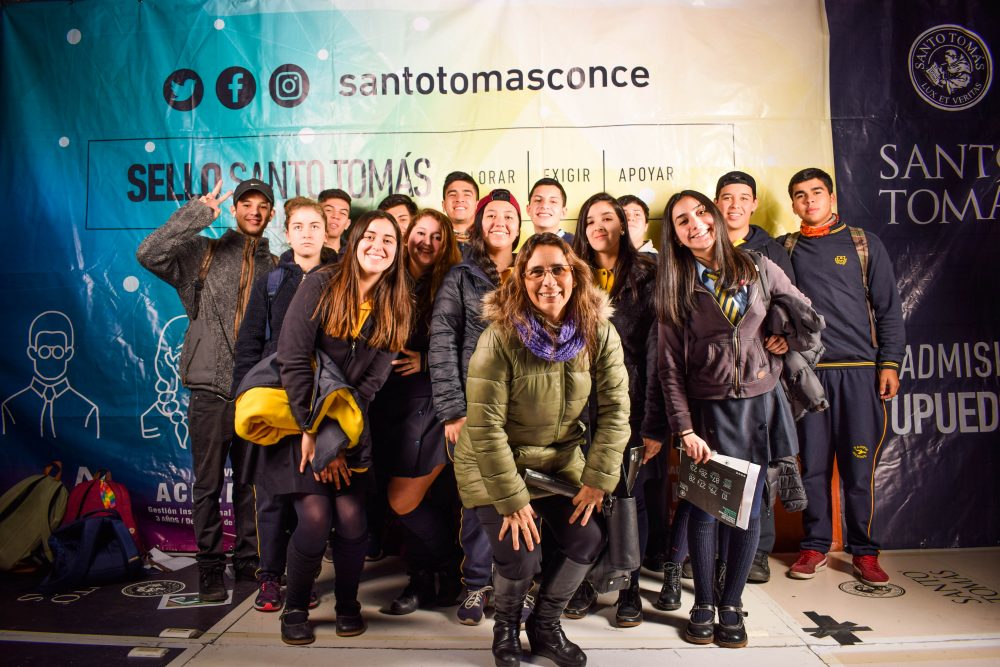 Jóvenes escolares vivieron el sueño de ser tomasino por un día en Concepción