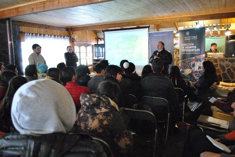 Escuela de Líderes potencia habilidades de jóvenes tomasinos