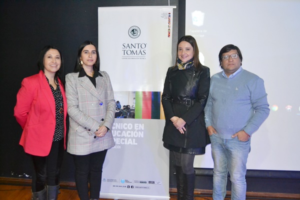 Carreras del Área Educación ofrecen conferencia sobre la condición trastorno de espectro autista