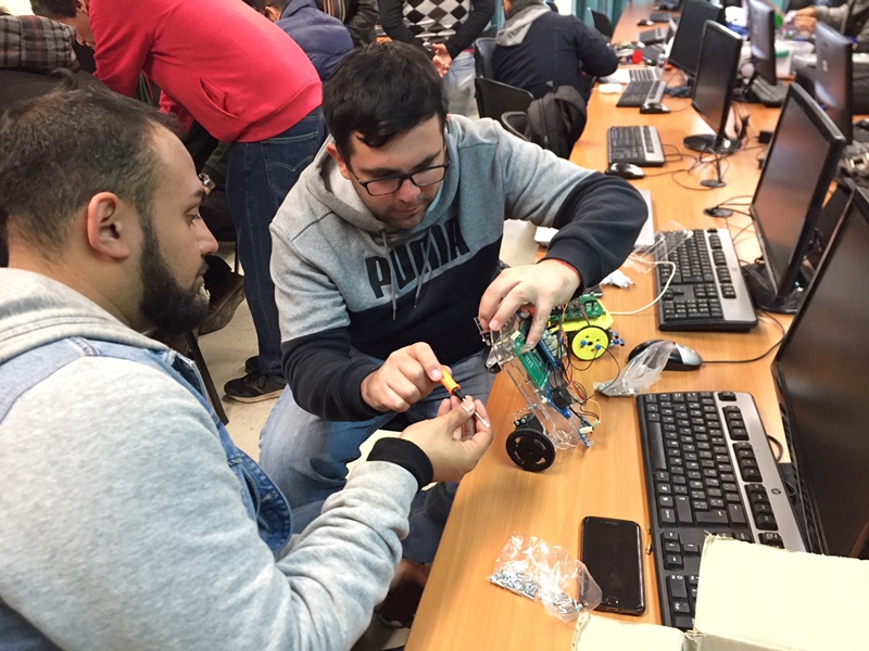 Seminario y Taller de Robótica Educativa: un espacio de encuentro y colaboración para colegios de la Región de Coquimbo