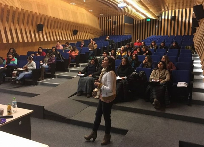 Trabajo colaborativo permitió a estudiantes y docentes de servicio social participar en capacitaciones de peritaje social