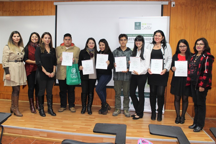 Santo Tomás Sede Arica premió a los ganadores del concurso “Short Stories in English”