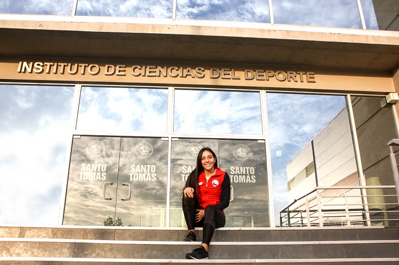 Alumna de Pedagogía en Educación Física UST Santiago: Mi compromiso como estudiante y deportista es rendir
