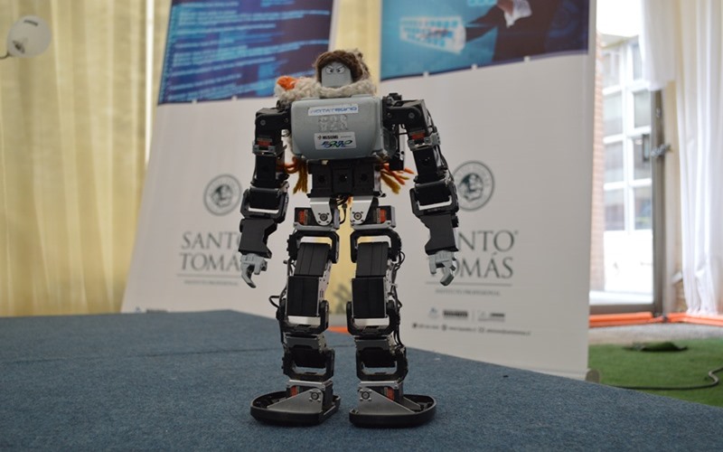 Jornada TIC de IP Santo Tomás presentó innovaciones tecnológicas