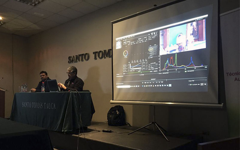 Experto en AVID para Latinoamérica dictó charlas en Santo Tomás Talca