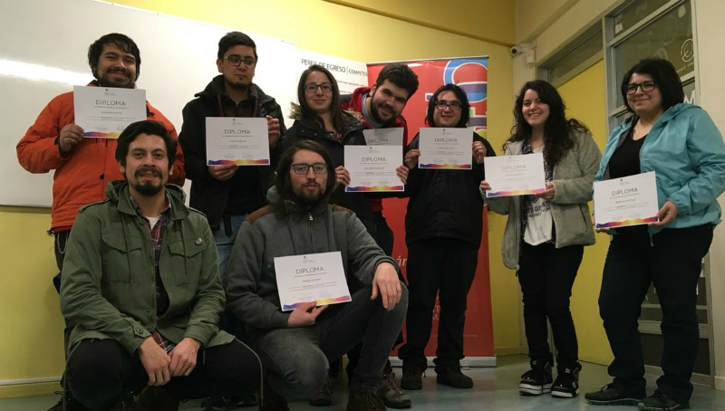 Diseñadores Gráficos egresados perfeccionan sus conocimientos en Diseño 3D