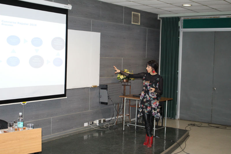 Directora del Programa Fondecyt de Conicyt dictó charla a investigadores y académico UST