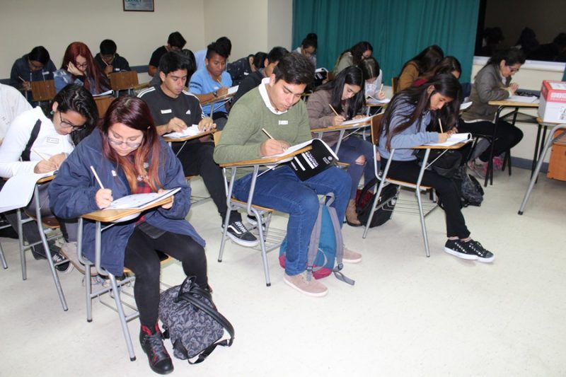Ensayo de PSU vespertino reunió a más de 500 estudiantes en Santo Tomás Arica