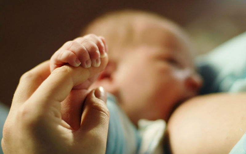 Lactancia materna más que alimentación, factor protector de la obesidad