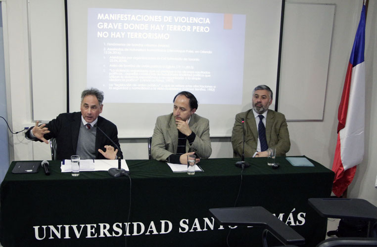 Escuela de Derecho de la UST debatió en coloquio sobre modificaciones a la Ley Antiterrorista