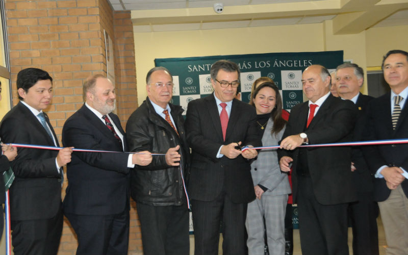 Santo Tomás crece en Los Ángeles
