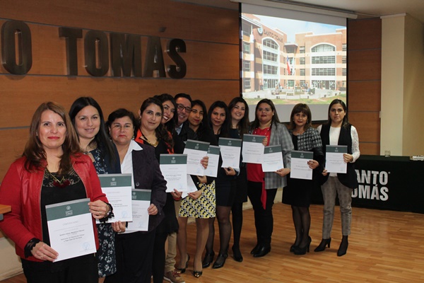 Entrega de diplomas y certificación tras la aprobación de cursos: “Simulación Clínica y Seguridad del Paciente” por parte de TENS