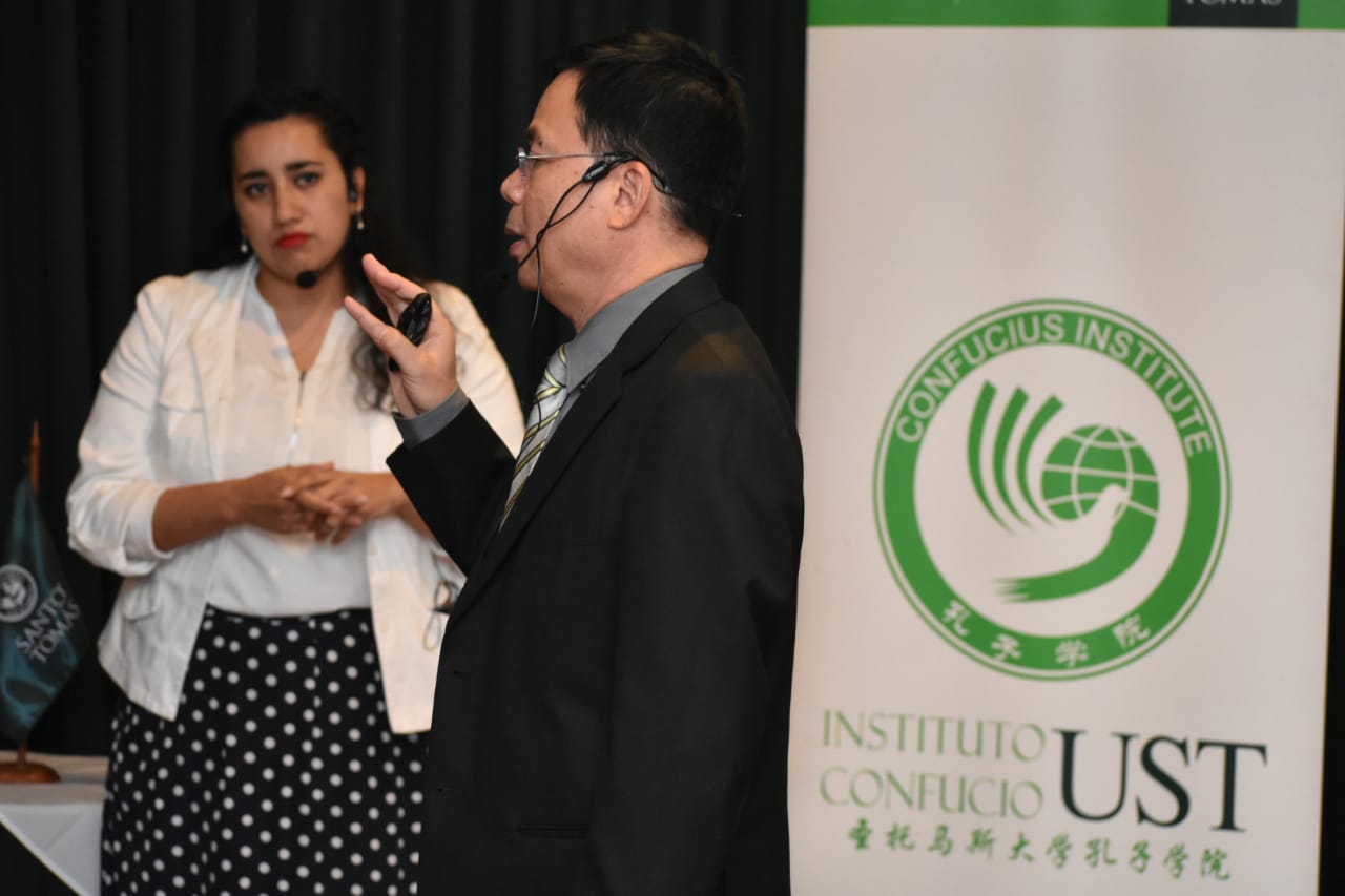 Facultad de economía y negocios de ust realiza conferencia internacional en iquique