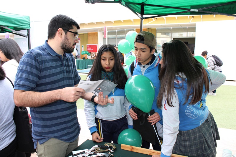 Más de 300 estudiantes de enseñanza media se convirtieron en Tomasinos por un día en Arica