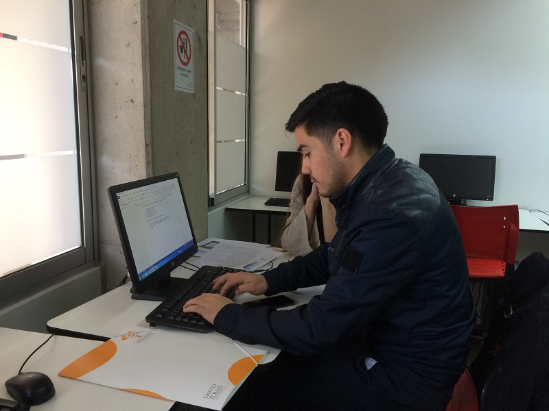 Profesionales de la salud se capacitan para elaborar instrumentos de evaluación de estudiantes en práctica