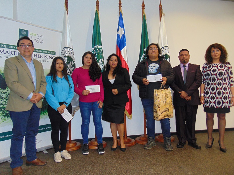 Tomasinos de Ovalle plasmaron sus historias de excelencia y esfuerzo en concurso literario