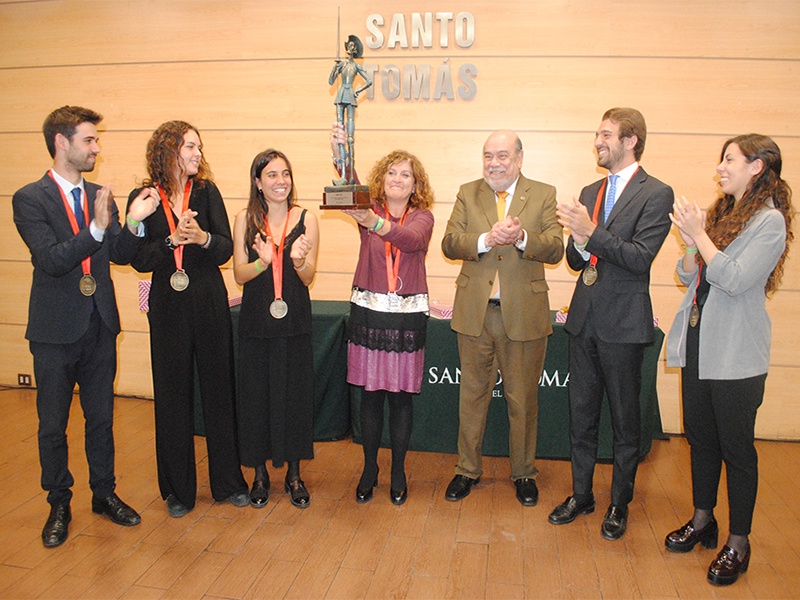 Universidad de Zaragoza gana el Sexto Torneo Internacional de Debates Santo Tomás realizado en Viña del Mar