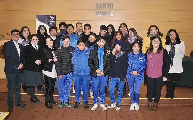 Escuela de Enfermería finaliza taller de sexualidad y afectividad con alumnos del colegio Theodor Heuss de Quilpué