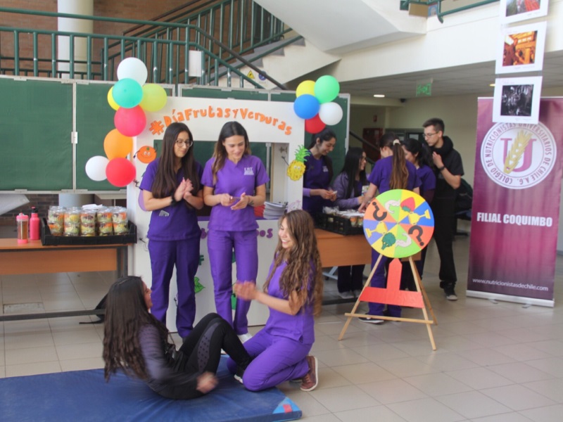 Celebración del día de la fruta y la verdura en Santo Tomás La Serena