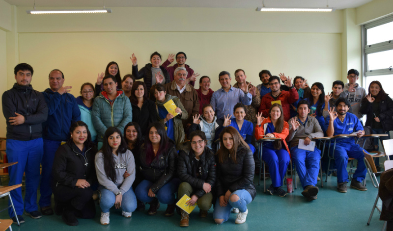 Futuros veterinarios mejoran sus competencias laborales en charla de apresto laboral