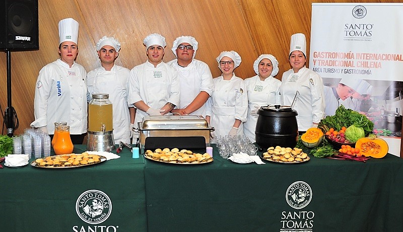 Seminario UST Santiago cerró con degustación de comidas en base a alimentos rescatados