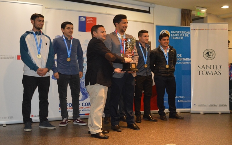 Ganadores de la Liga Deportiva de Educación Superior en La Araucanía fueron premiados en la antesala de competencias nacionales