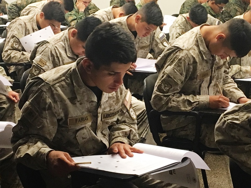 Conscriptos del Ejército rindieron Ensayo PSU en sede Santiago Centro