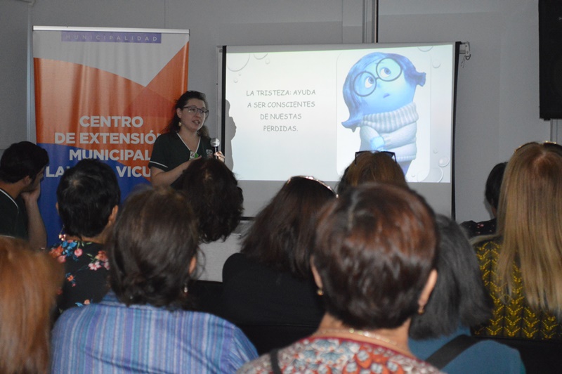 Ciclo de charlas "Aprendizaje en Comunidad" convocó a vecinos de Puente Alto