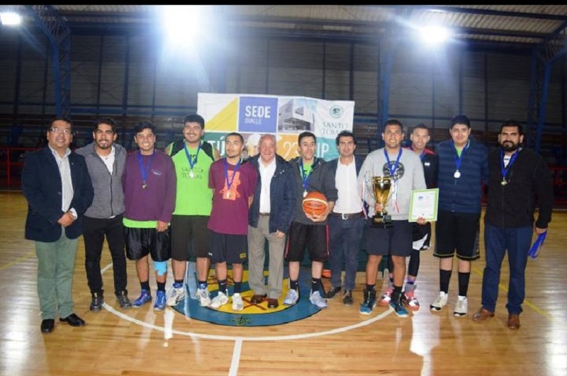 Santo Tomás Ovalle obtuvo segundo lugar en campeonato de básquet Copa Ciudad de Ovalle
