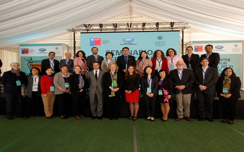 Expertos de economías APEC comparten experiencias exitosas de impulso a la educación técnico profesional en Santo Tomás Temuco