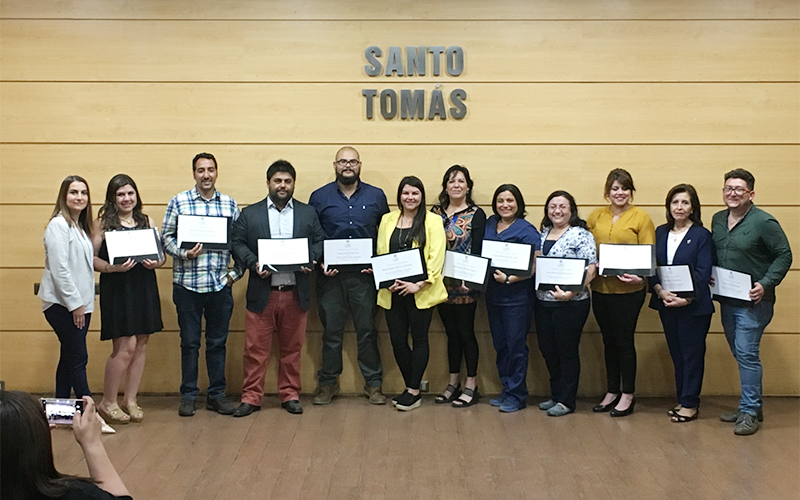 Alumnos de la primera generación del Magíster en Salud Familiar y Comunitaria de UST Viña del Mar reciben su Postítulo