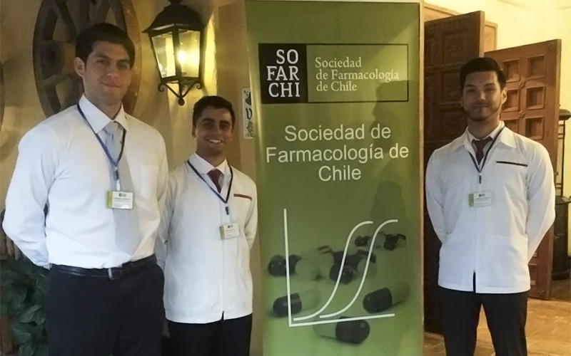 Estudiantes de Tecnología Médica exponen en Congreso de la Sociedad de Farmacología de Chile