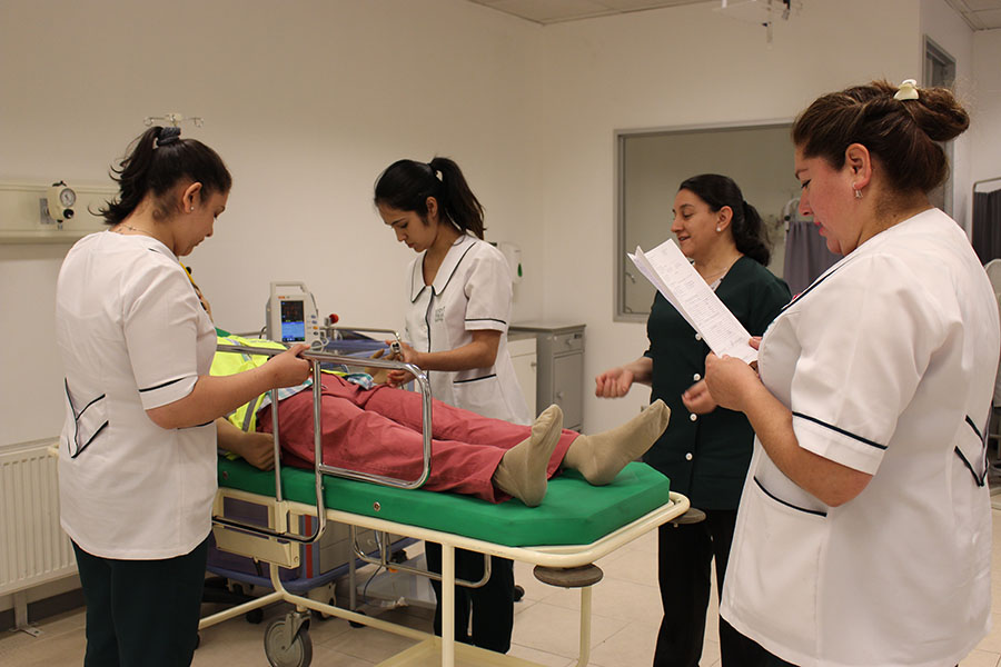 Carreras del área de salud del CFT Valdivia aprovechan nuevas herramientas de aprendizaje