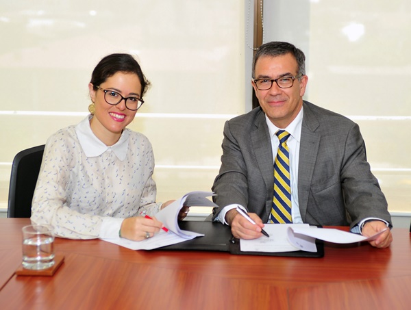 Facultad de Derecho UST firma convenio con una de las editoriales españolas más influyentes en las ciencias jurídicas