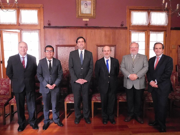 El aporte de la vinculación con el medio a la formación profesional fue el tema principal de la VI Jornadas de Enseñanza de Derecho