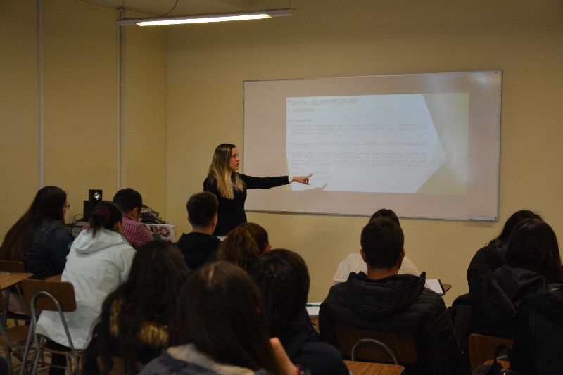 Tomasinos se capacitan previo a sus prácticas profesionales