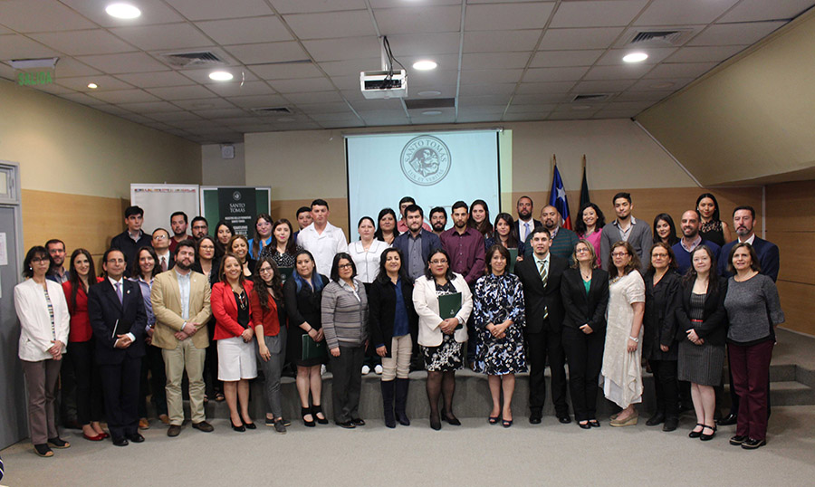 Santo Tomás premia a alumnos destacados 2018