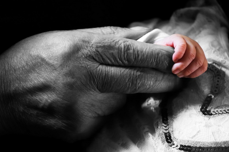 Proyecto busca cruzar generaciones entre adultos mayores y párvulos