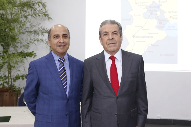 Ex presidente Eduardo Frei expuso sobre relación China - Chile en Curicó