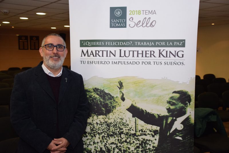 “Martin Luther King dio su vida por sus ideales, eso lo hace una persona excelente”